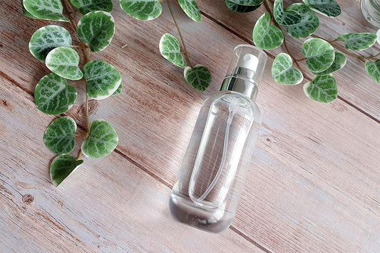 How to Make a Homemade Scented Linen Spray (with just 2 ingredients!) - Craftovator