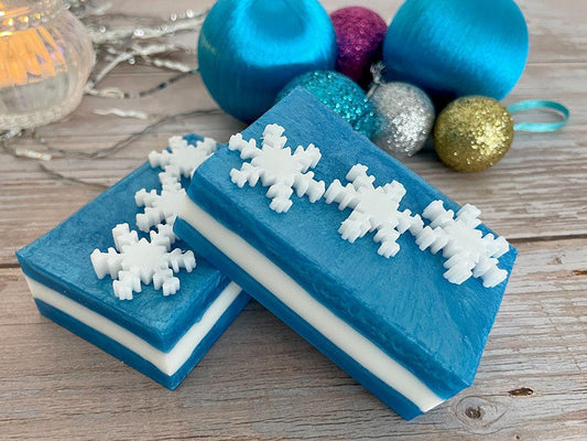 Christmas Soap DIY: Sparkly Snowflake Layered Soap Bars using Melt & Pour Base - Craftovator