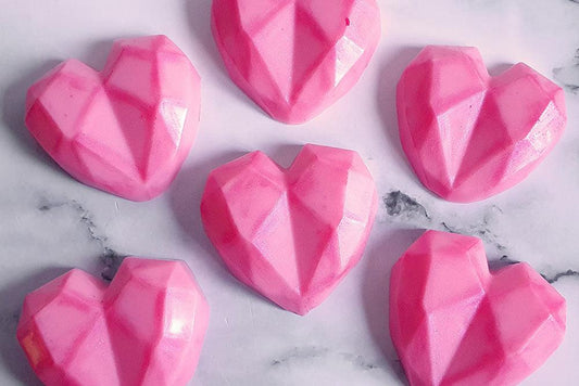 Cute Valentine's Day DIY: Geo Heart Wax Melts with Pink Shimmer! - Craftovator