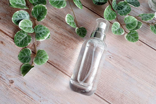 How to Make a Homemade Scented Linen Spray (with just 2 ingredients!) - Craftovator