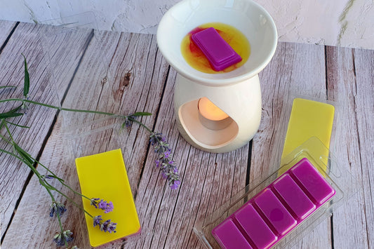 The Easiest Way to Make 2 Colour Layered Wax Melts! - Craftovator